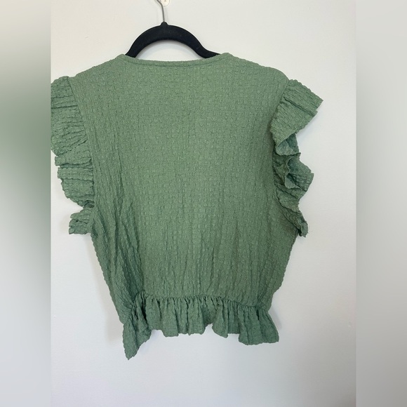 Elegant Green Wrap Top - Picture 4 of 6